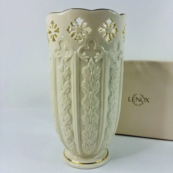 Lenox Fleur de Lis Collection Embossed Pierced Flower Vase Ivory Gold USA 7.5" - Picture 9 of 16